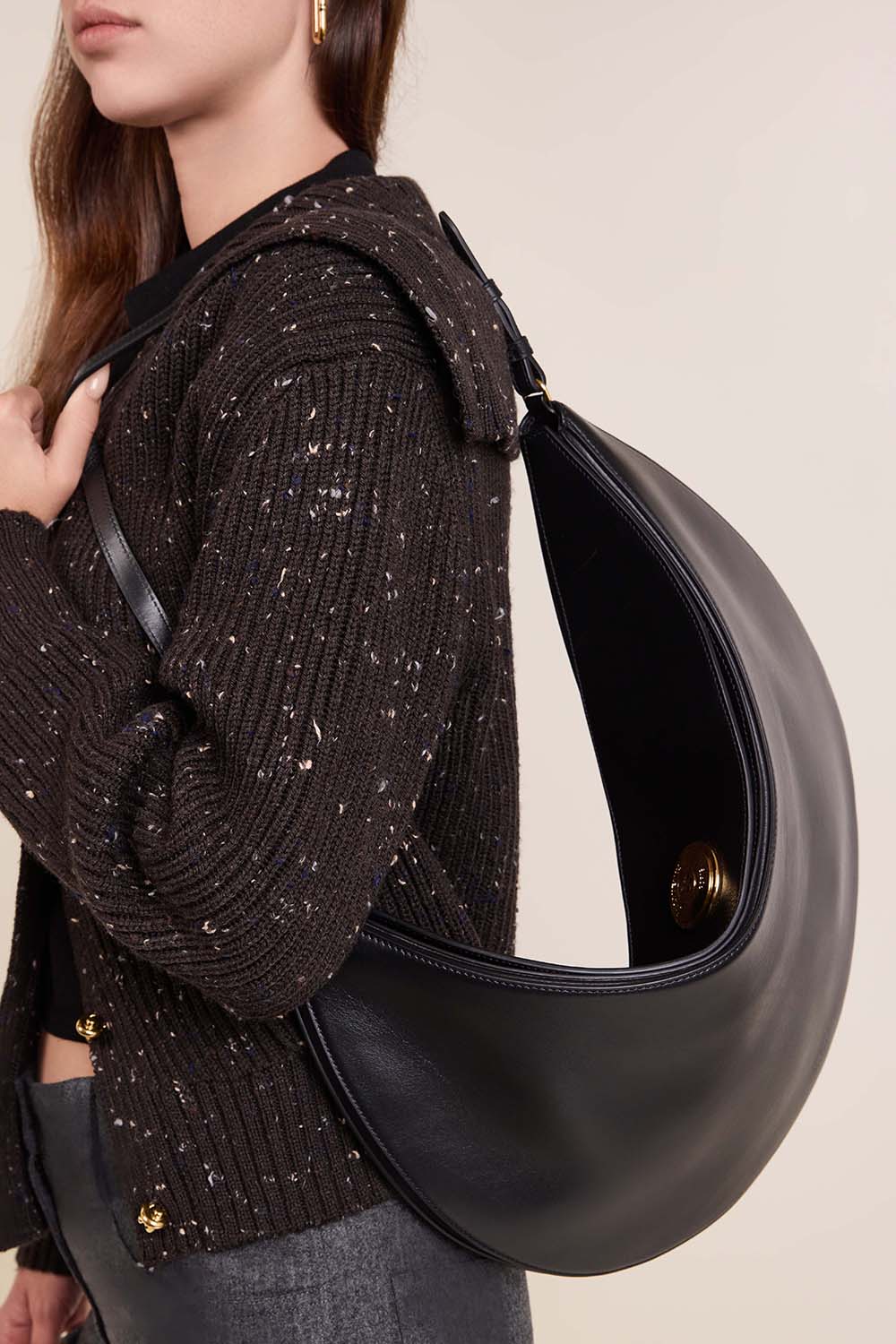 תמונת כל הלוק של תיק כתף לה שק אובלו